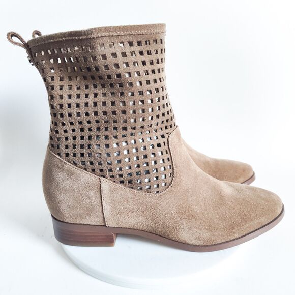 Michael Kors Ankle Boots Size 7 Flat Beige Taupe Suede Booties Perforated Graham - Picture 1 of 11